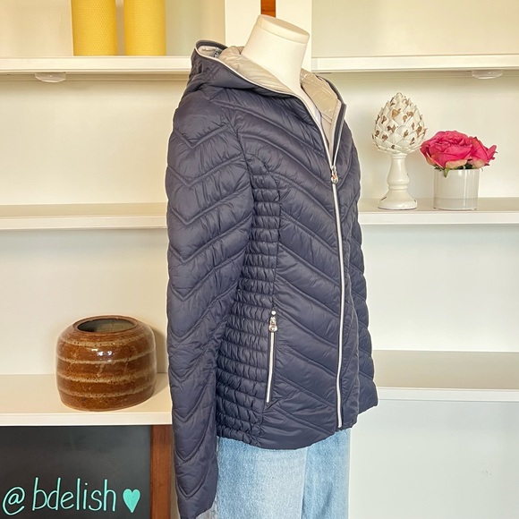Quilted Puffer Jacket - Picture 2 of 6